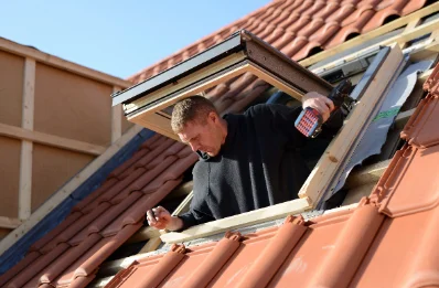 Pose de fenêtres de toit Velux à Danzé